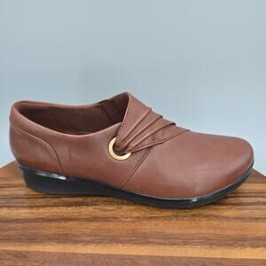 Clarks Shoes Women 10 M Brown Leather Pleated Hope Shrine Casual Comfort Slip On